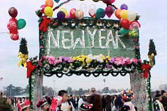 [Photo 1: New Year celebration helps Hmong youth learn and preserve traditional culture.]