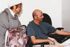 [Photo 1 :  To provide training to help elderly men and women use computer to address issues]