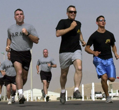 [Photo 3: Soldiers running]