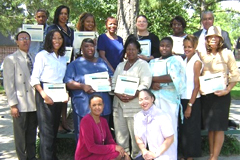 [Photo 2: Participants who completed the program]