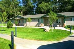 [Photo 4: Campbell Court Apartments]