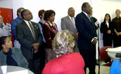 [Photo 1: Bill Dirl thanks the Nashville Continuum membership for their dedication]