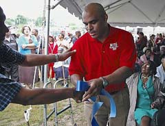 [Photo 1: LeRoy Thompson]