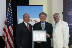 [Photo : Group Photo]