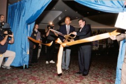 Photo of Mayor Wiiliams and Deputy Secretary Ramirez at ribbon cutting ceremony.